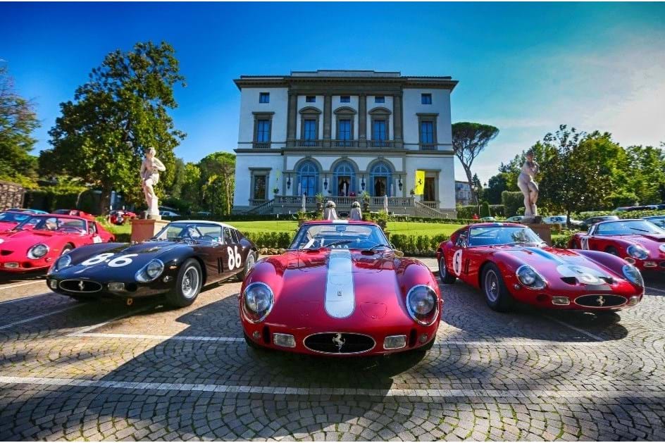Ferrari GTO: desfile de 1.000 milhões de dólares