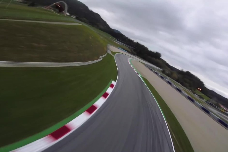 Quanto tempo leva um drone a percorrer uma pista de F1?