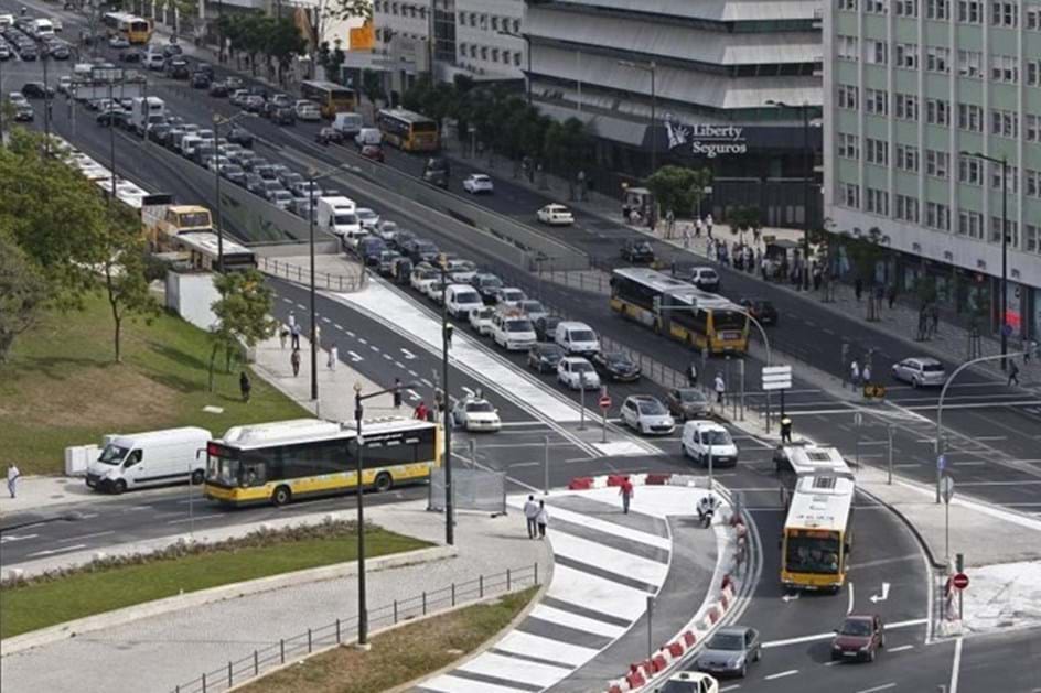 Carros autónomos vão ser testados em Lisboa no próximo ano