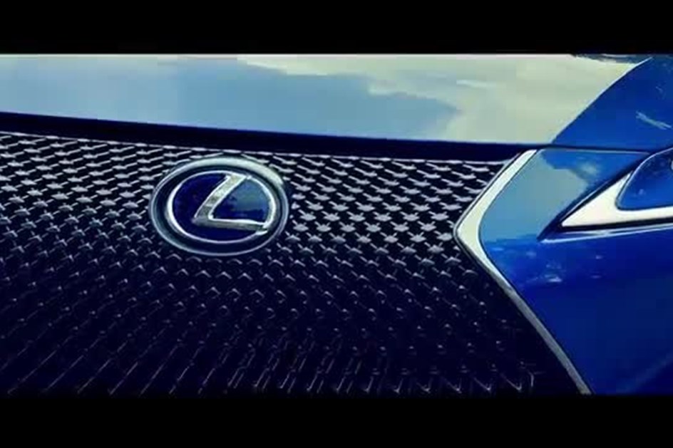 Lexus demorou 15 anos a desenvolver este tom de azul