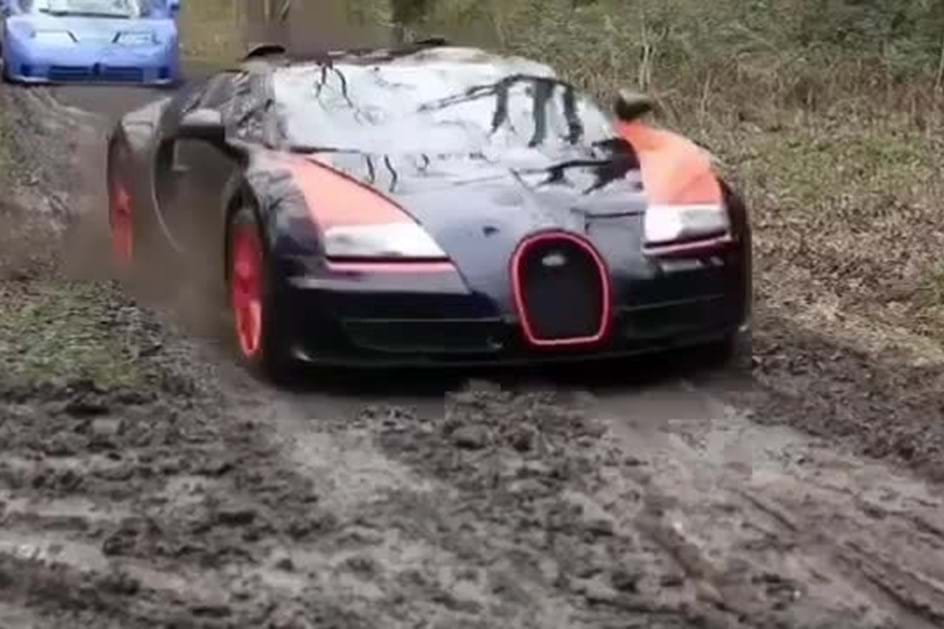 Super-carros foram “lutar” na lama