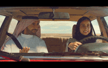 Anúncio da Coca-Cola com mulher saudita a conduzir está a causar polémica