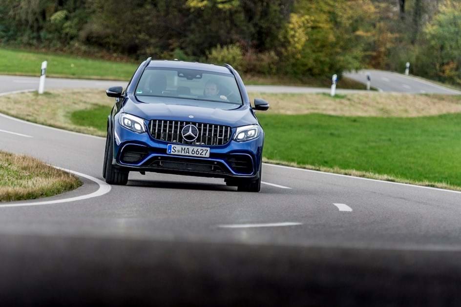 Já guiámos os Mercedes AMG GLC 43 S de 510 cv 