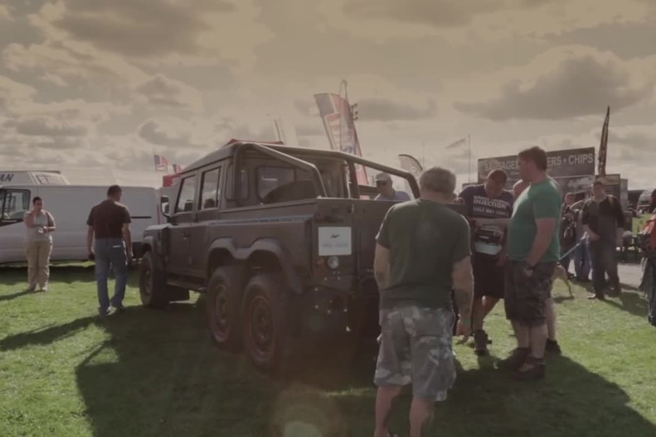 Land Rover Defender é base para uma… carruagem de luxo!