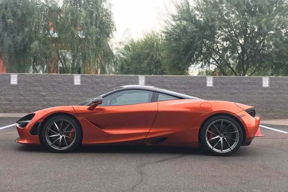 Este McLaren 720S tem uma cor portuguesa e custa… 23 bitcoins