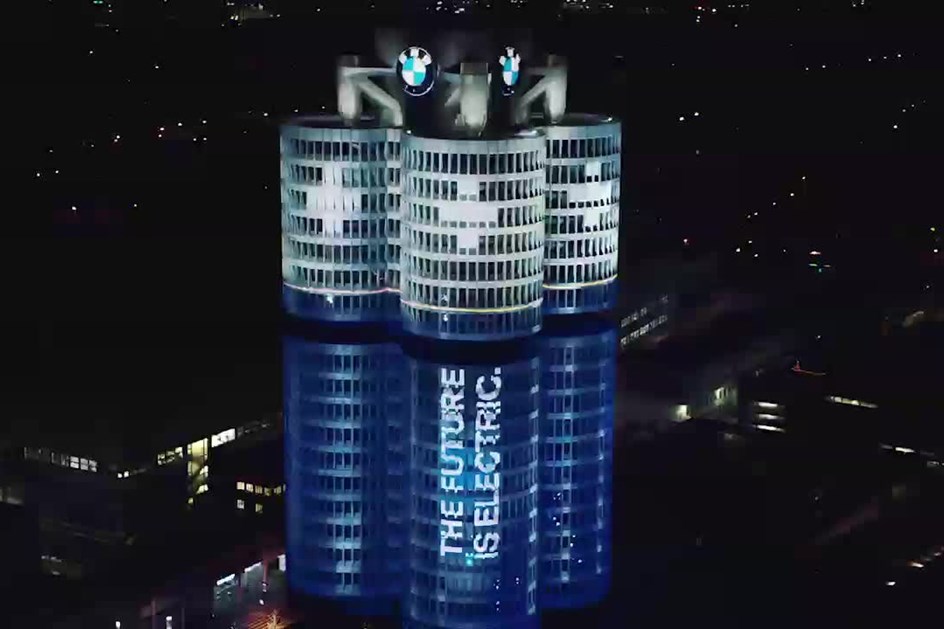 BMW em festa, revela os seus planos eléctricos até 2025!