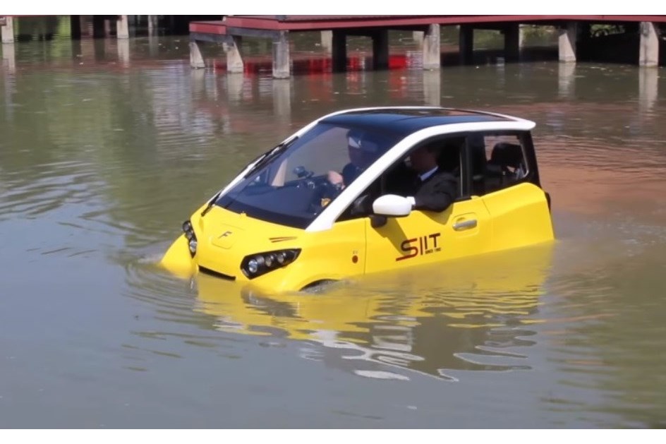 Japonês criou carro eléctrico que flutua em caso de tsunami