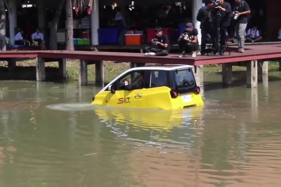 Japonês criou carro eléctrico que flutua em caso de tsunami