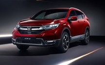 Novo Honda CR-V estreia versão híbrida e habitáculo para sete!