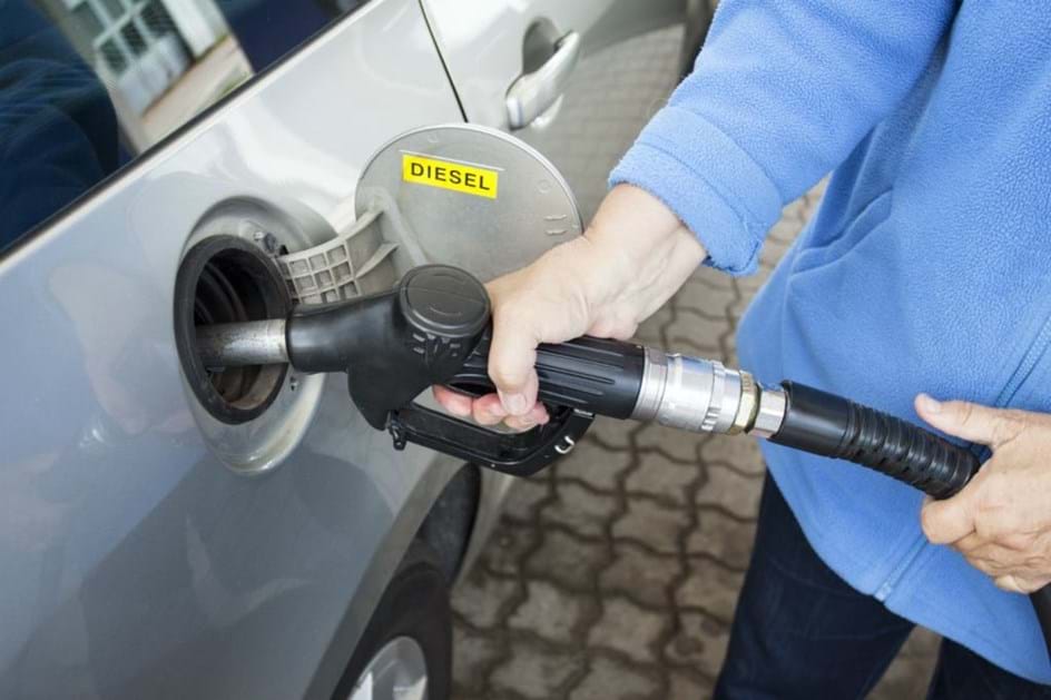Preço da gasolina desce na próxima segunda. Gasóleo fica na mesma