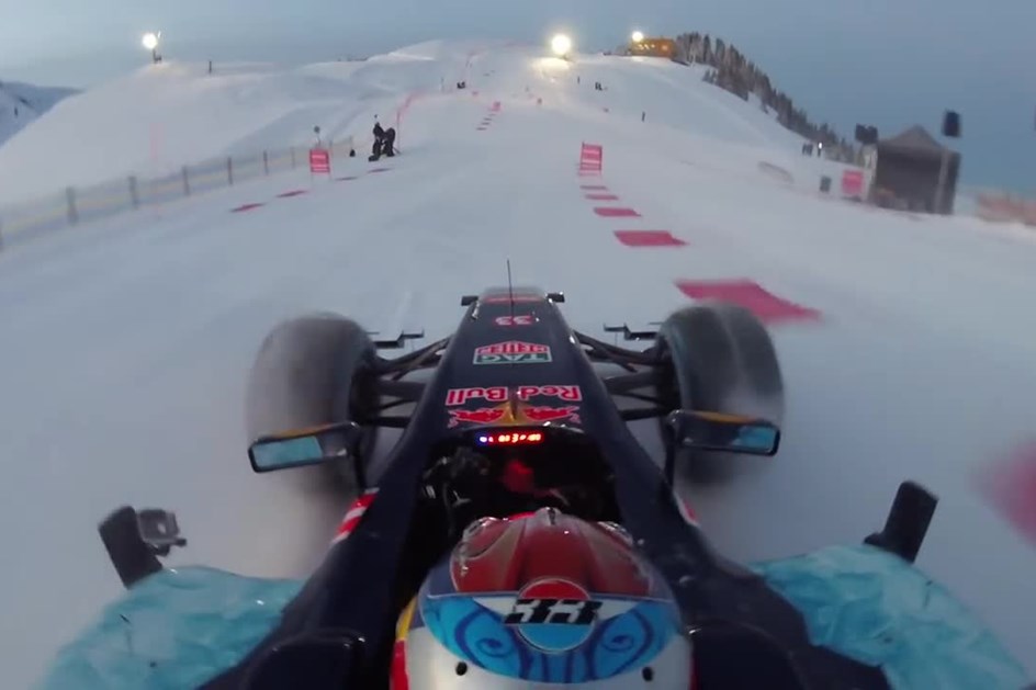 Verstappen levou F1 da Red Bull para a neve!