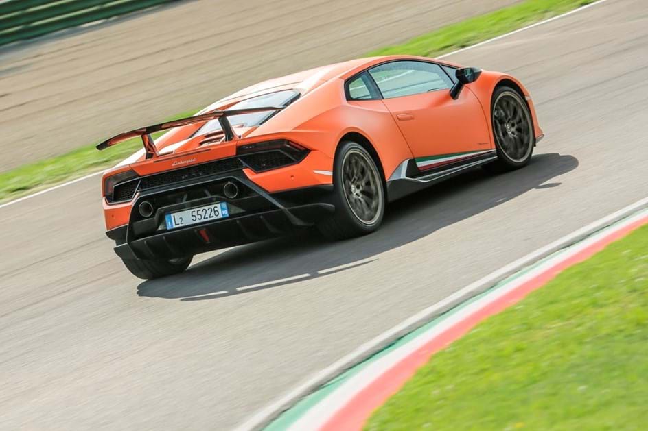 Lamborghini vai revelar o Huracan Performante Spyder em Genebra