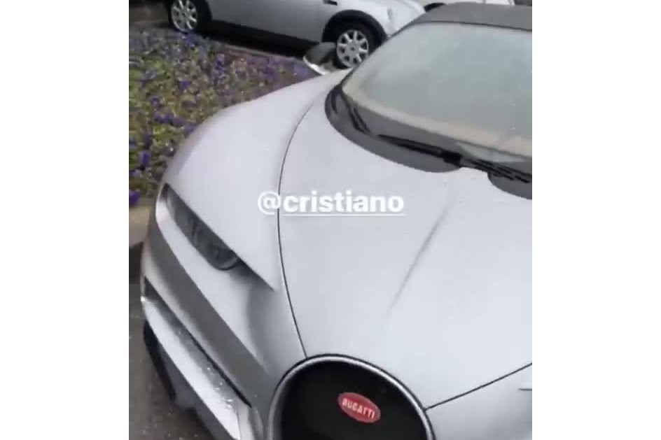 CR7 mostrou o seu Bugatti Chiron de 1500 cv a estrela do futebol americano