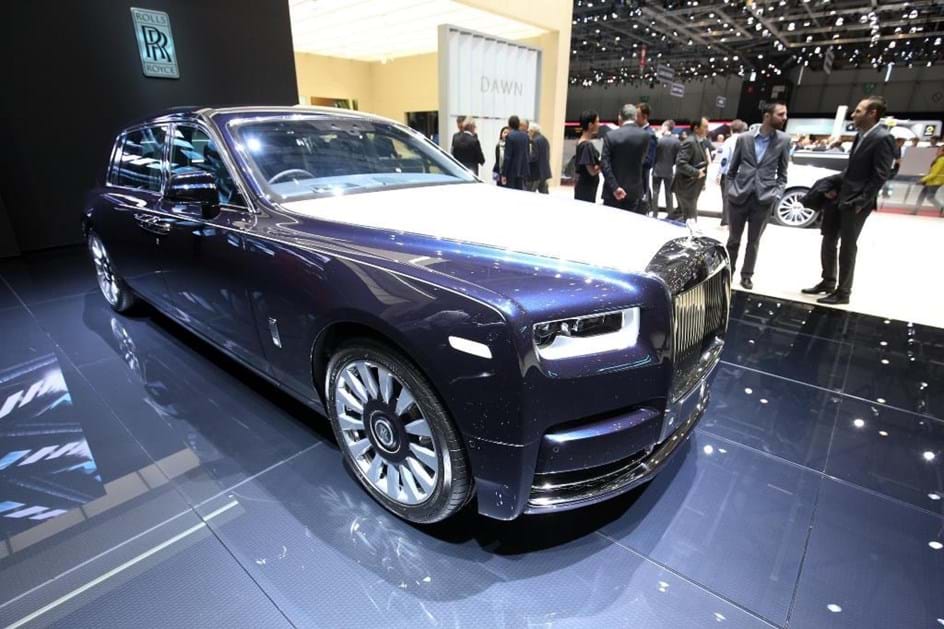 Aston Martin vs Rolls-Royce: zangaram-se as aristocratas comadres!