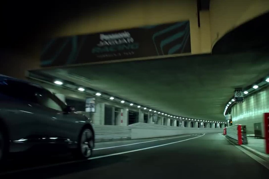 Jaguar I-Pace acelerou pelo Circuito do Mónaco às 3 da manhã!