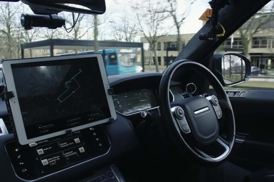 Jaguar/Land Rover testa condução autónoma para facilitar o estacionamento