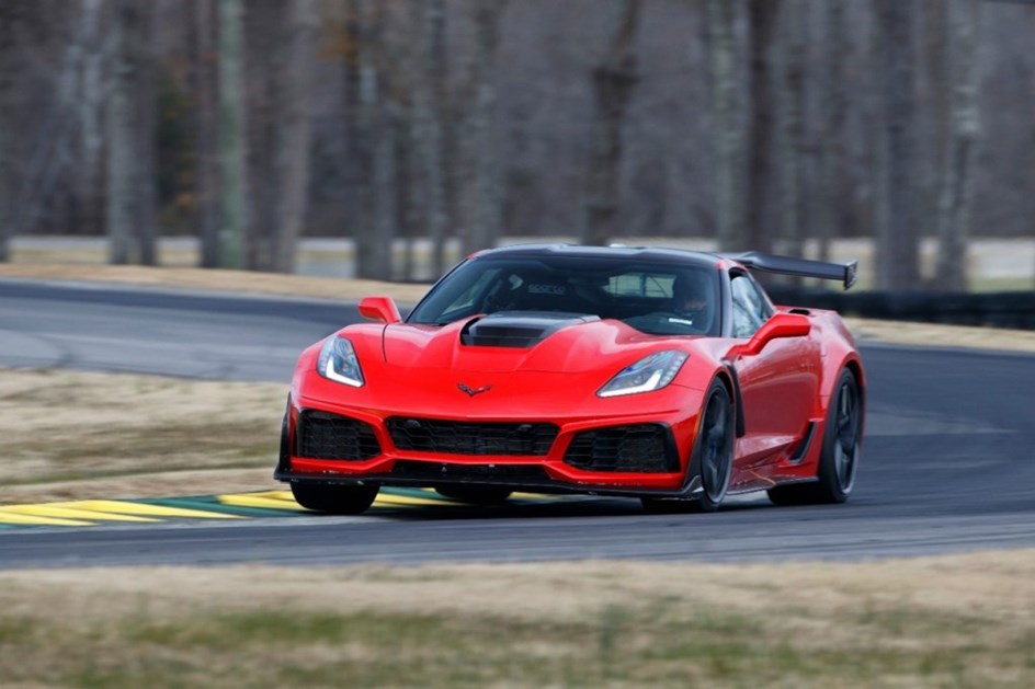 Corvette ZR1 e 755 cv passa dos 0 aos 96 km/h em 2,85 segundos