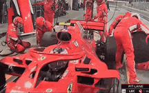 Raikkonen “atropelou” mecânico da Ferrari nas “boxes”