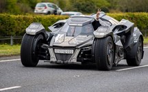 Este Batmobile é o automóvel de estrada mais radical do mundo
