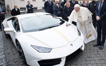 Lamborghini do Papa Francisco pode render 350 mil euros