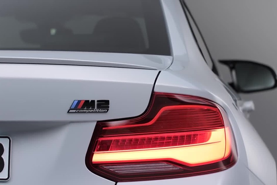 BMW já oficializou o M2 Competition, saiba quando chega