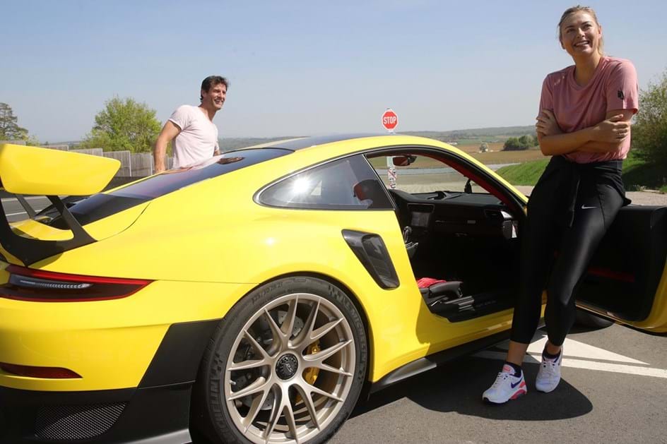 Mark Webber deixou Sharapova aos gritos num Porsche 911 GT2 RS!
