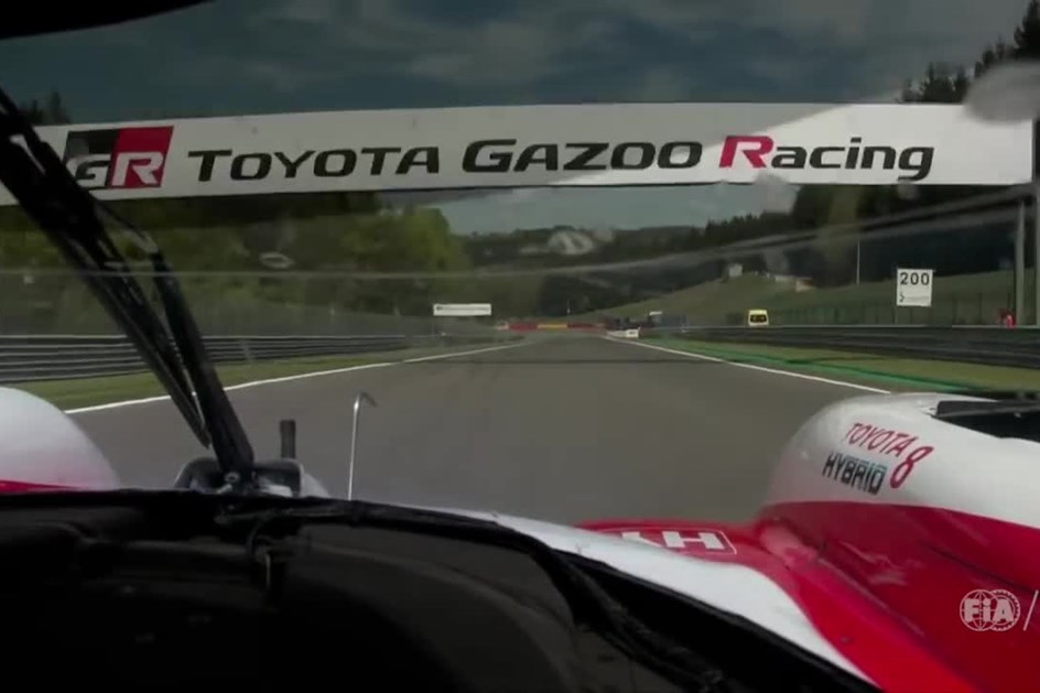 Uma volta alucinante a bordo do Toyota de Alonso em Spa