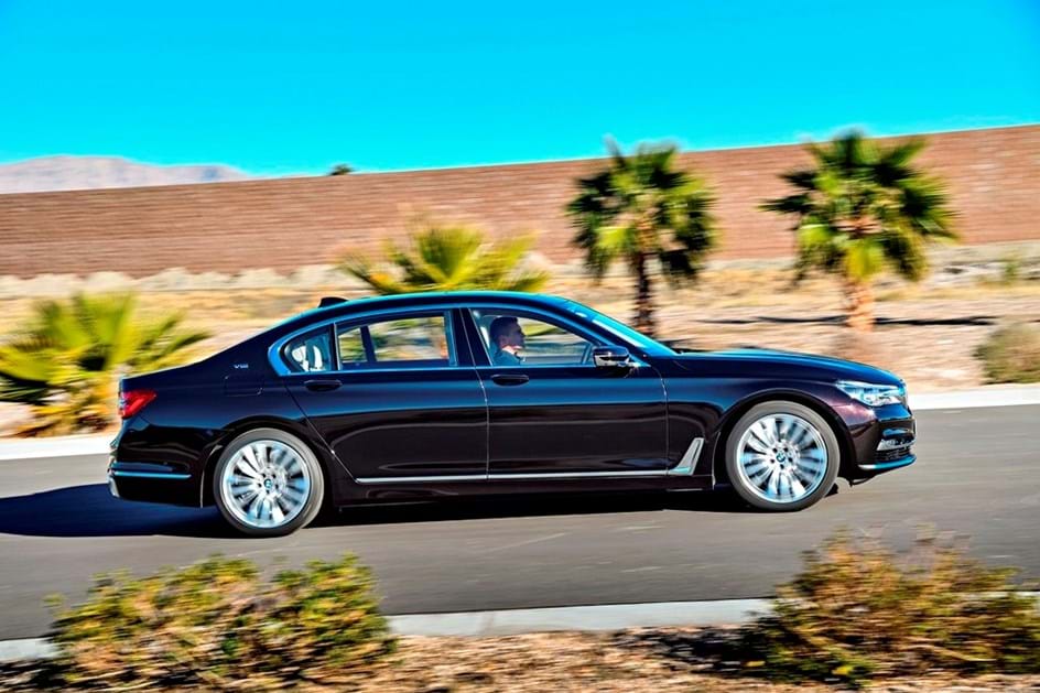 M7 poderá ser o mais potente e mais caro BMW da actualidade ...