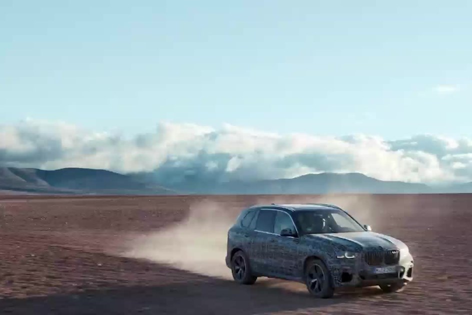 Testes rigorosos levam novo BMW X5 da neve ao deserto!