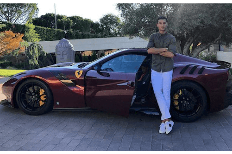 Cristiano Ronaldo, recordista nos golos e nos carros!