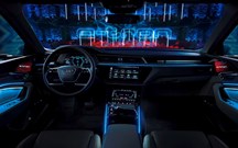 Primeiro Audi eléctrico terá interior com 5 ecrãs a cores!