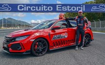 Tiago Monteiro dá recorde do Estoril ao Honda Civic Type R