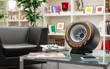 Pirelli lança coluna Bluetooth que é um pneu de Fórmula 1!