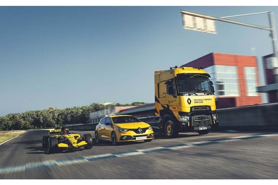 Novo elemento da família Renault Sport é um… camião com 520 cv!