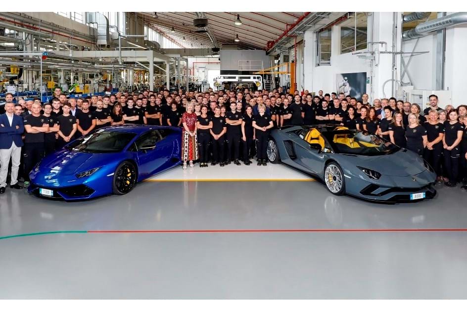 Lamborghini Aventador 8.000º e Huracán 11.000º saíram da fábrica