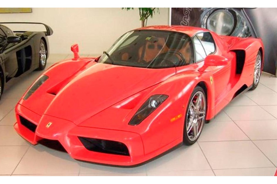 Ferrari Enzo de Michael Schumacher está à venda!