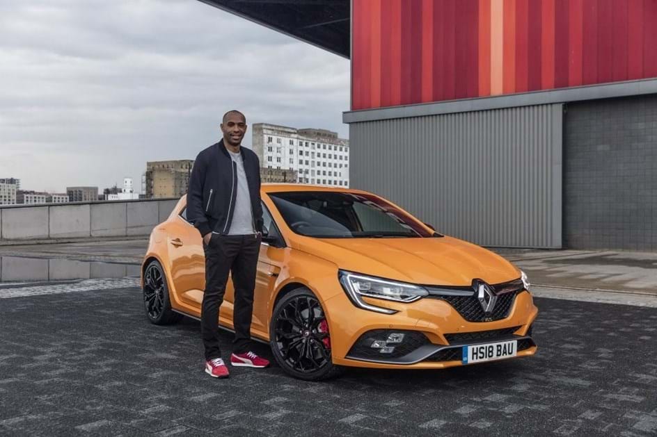 Renault “contratou” Henry para anúncios a transmitir durante a Premier League