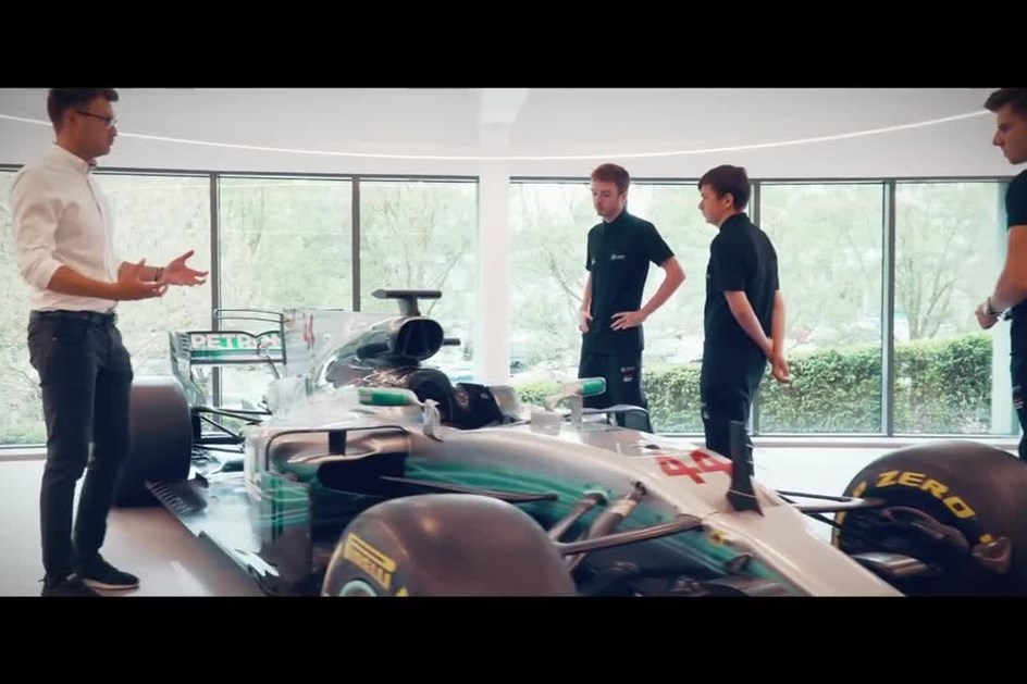Mercedes-AMG Petronas apresentou equipa de eSports