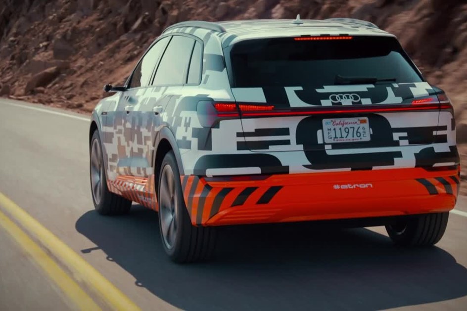 Audi e-tron vai gerar 1 km de autonomia por cada quilómetro a descer
