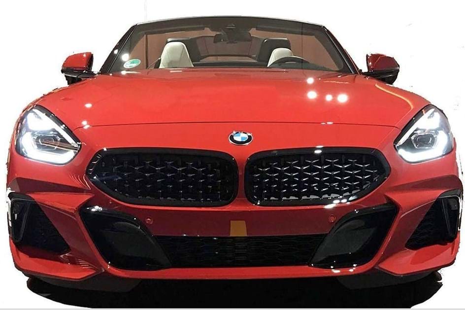 Novo BMW Z4 M40i já anda na net “ao descoberto”