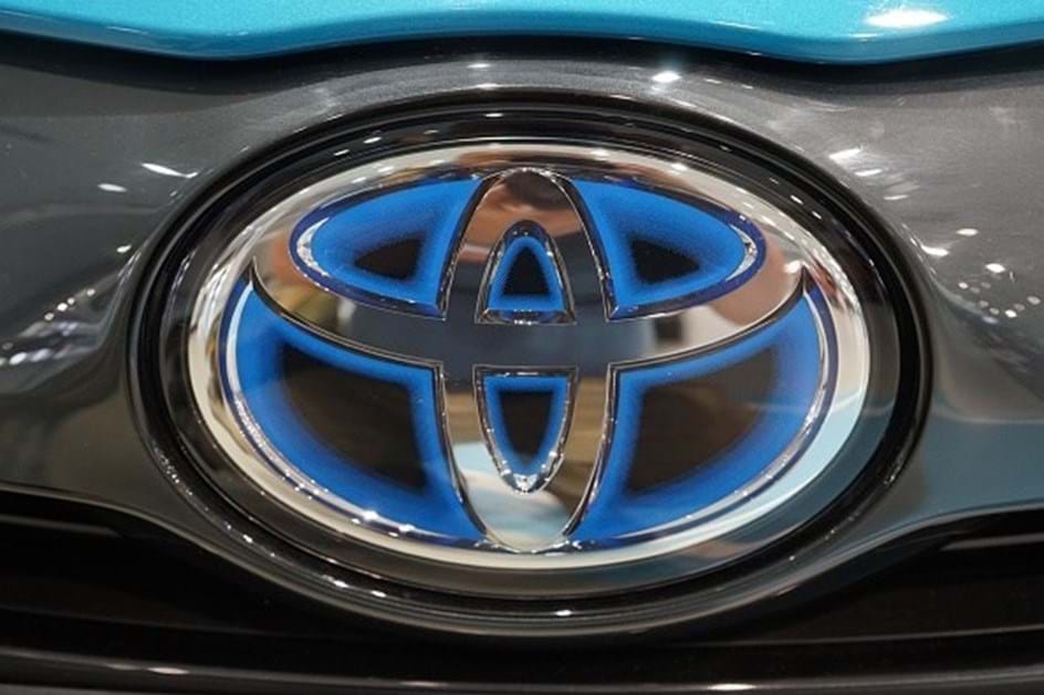 Toyota chama um milhão de carros por potencial risco de incêndio