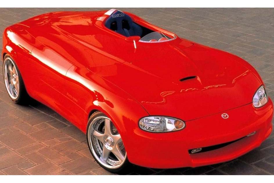 Ainda se lembra do protótipo Mazda Mono-Posto?