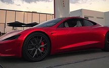 Clientes foram levantar o Model 3 e apanharam o novo Tesla Roadster