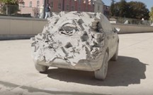 Vhils criou SEAT Arona único com 15 toneladas de cimento
