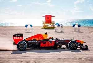 Verstappen fez “road trip” até Miami com o seu Red Bull