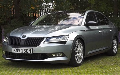 Este Skoda Superb com 560 cv é mais rápido que um BMW M5