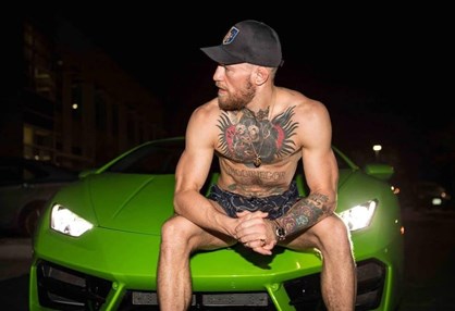 Veja a colecção de carros milionária de Conor McGregor