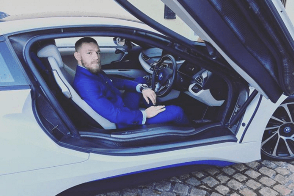 Conheça a coleção de carros que Conor McGregor ostenta na internet