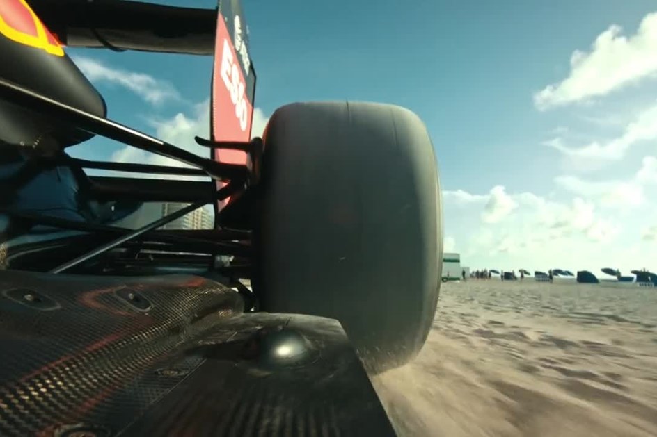 Verstappen fez “road trip” até Miami com o seu Red Bull