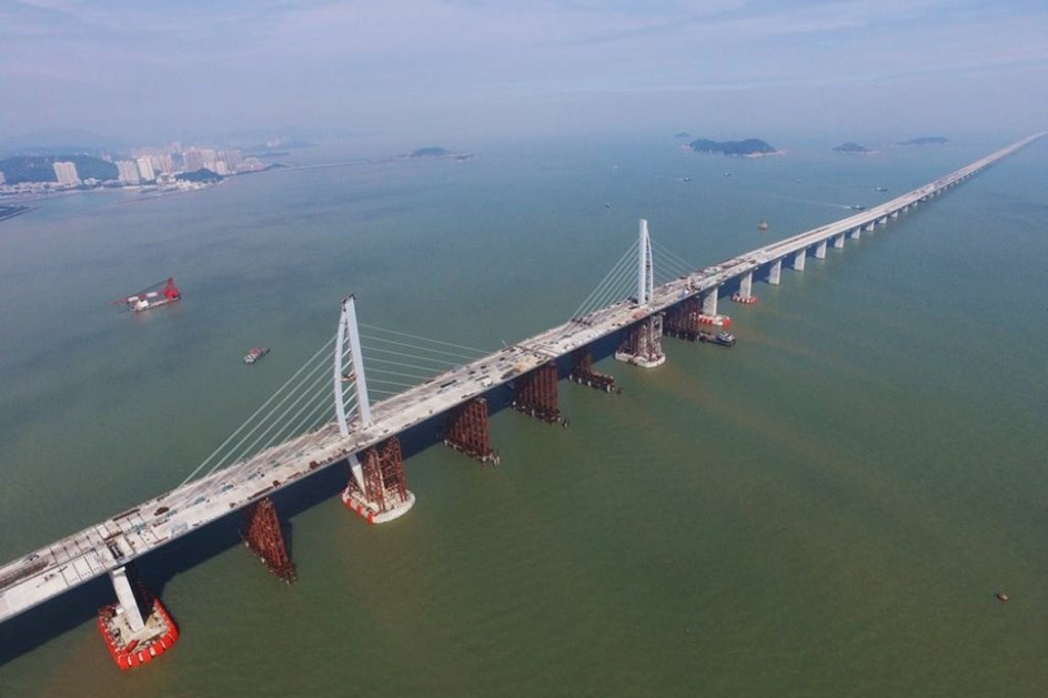 Maior ponte do mundo inaugurada com câmaras que detectam as vezes que os condutores bocejam
